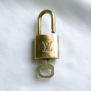 Louis Vuitton Lock & Key 344
